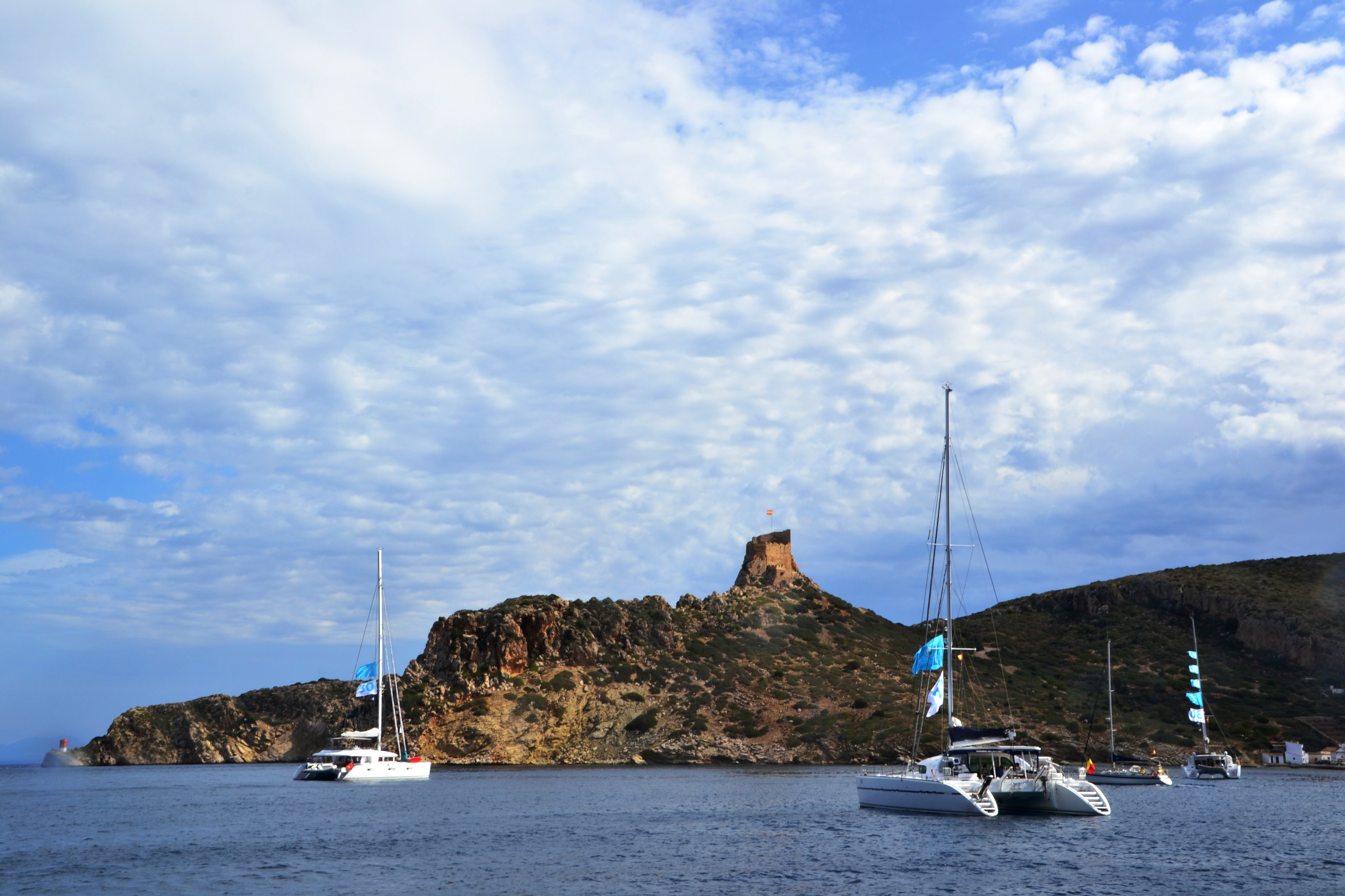 Lagoon Escapade, la crociera da Maiorca a Cabrera per scoprire come si vive su questi catamarani. Nostro video