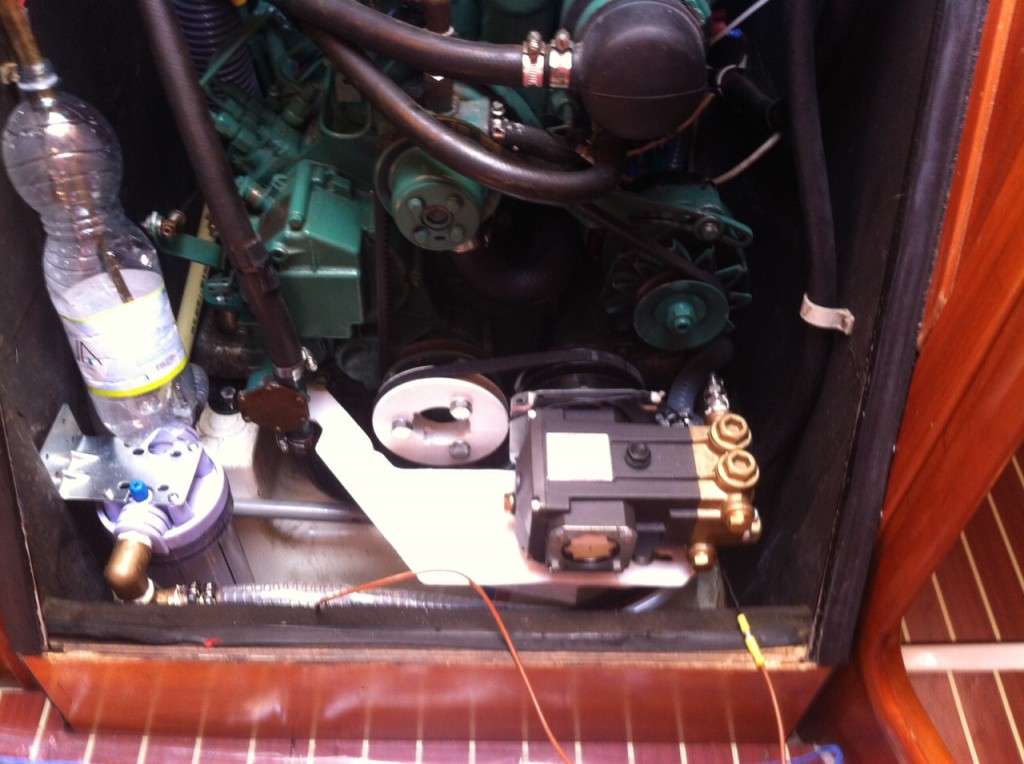 Pompa ad alta pressione calettata sul motore tramite elettrofrizione