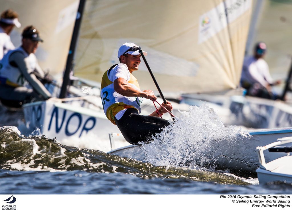 Giles Scott, un passo decisivo oggi verso l'Oro nei Finn. Foto Sailing Energy