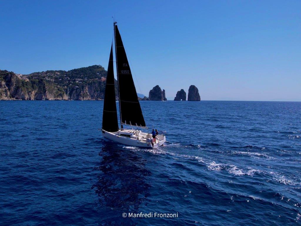 RAN630: Lunatika in testa al passaggio di Capri